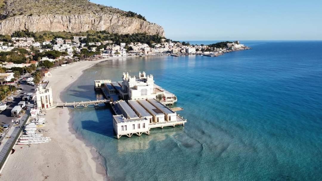Mansarda Beach Mondello Palermo Exterior photo
